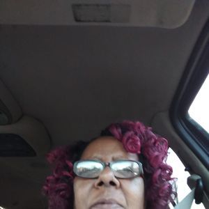 Meet your Posher, Lenita